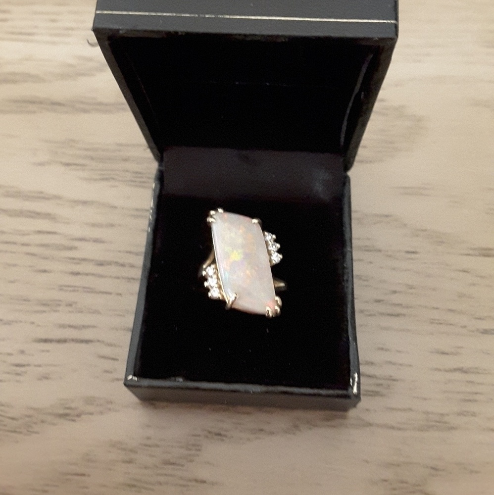 Womens ring